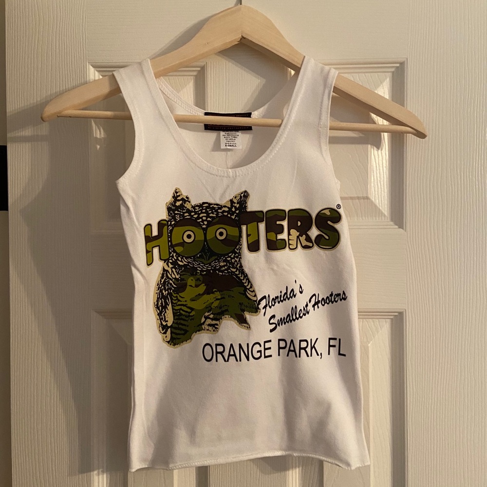 Hooters Lycra. Military camo. Florida’s smallest